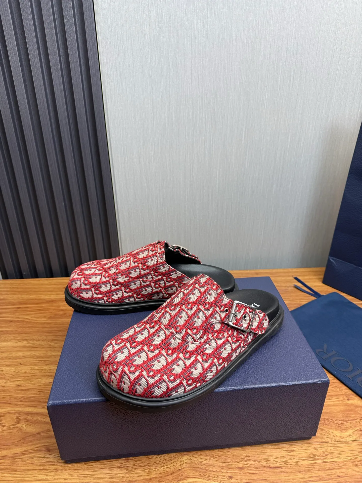Men's men's shoes 420💰 Dior. Men's slippers🩴Official website 1:1 production 38-45 yards 45 46 🉑️Customized original material shipped✅
